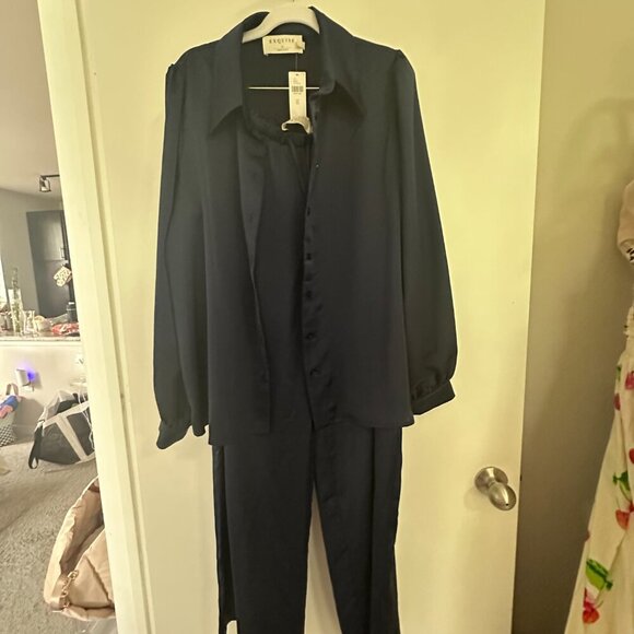 Aura SAtin Blue set ( Blouse + Pants) - Picture 4 of 7